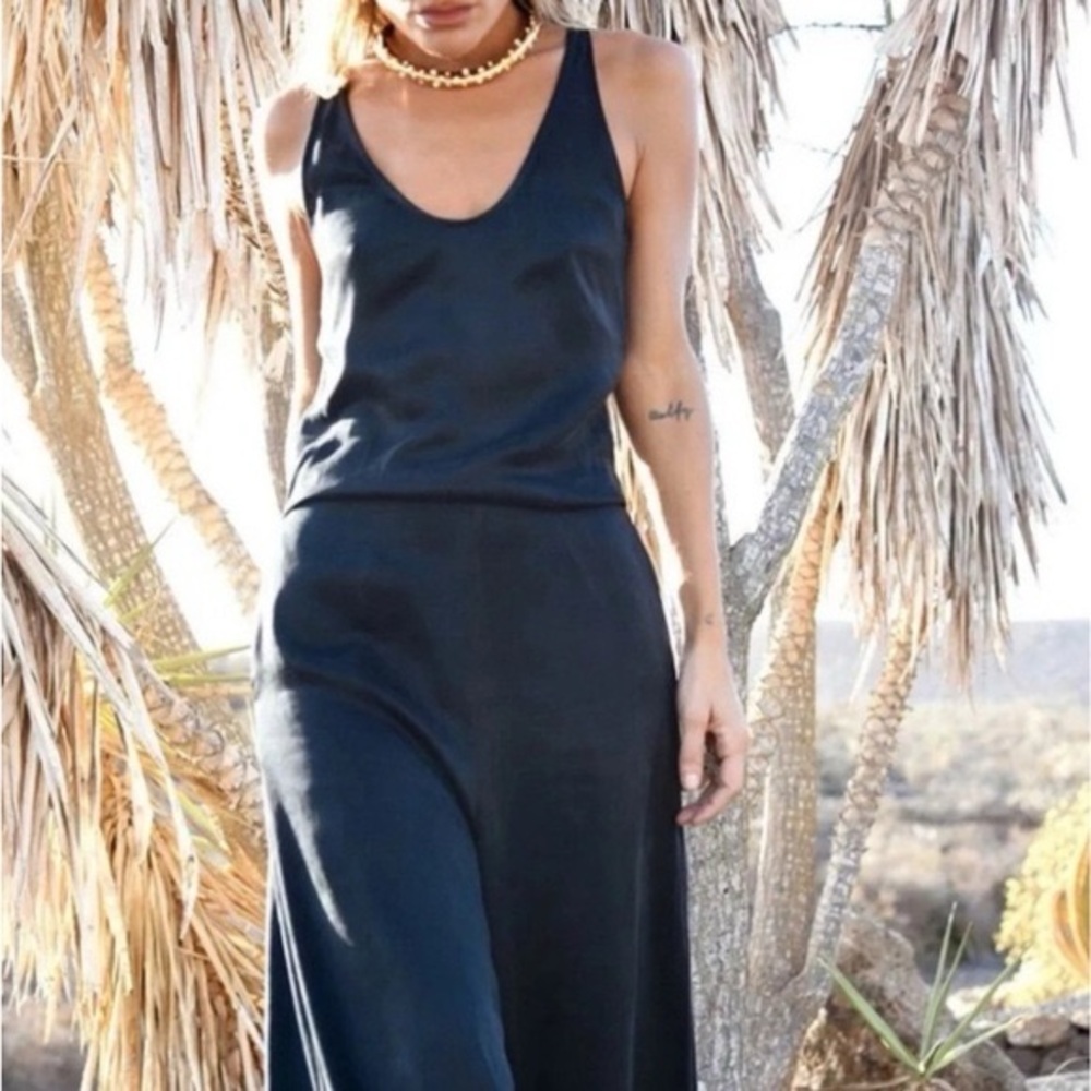 Rat & Boa High End Elegant Black Wide Leg Satin Jumpsuit (Small)